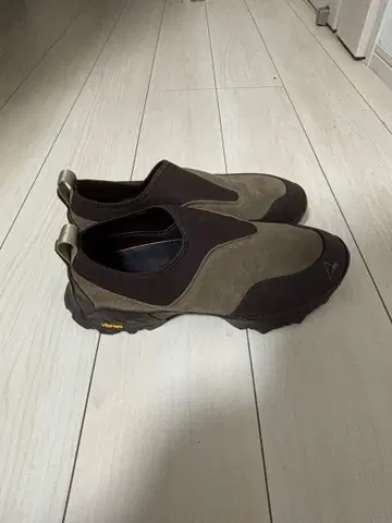 정가 60000 ROA SLIP ON EU 41 로아 ROA hiking