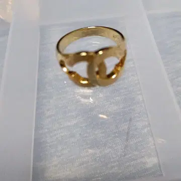 골드 로고 반지