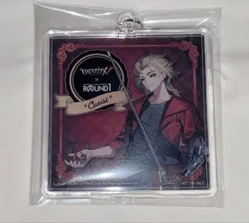 제5인격 라운드 원 특전 아크릴 키링 당구 플레이어