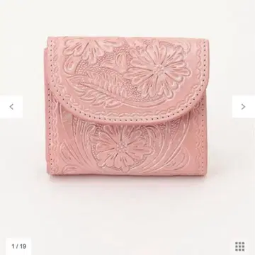 그레이스 콘티넨탈 카빙 트라이브스 접이식 지갑 핑크