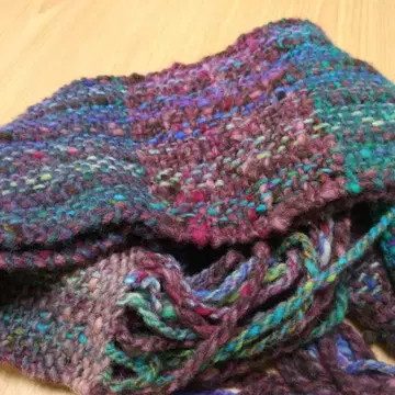 색이 아름다운 울 100% 수제 머플러