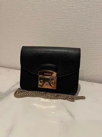 FURLA 블랙 숄더백