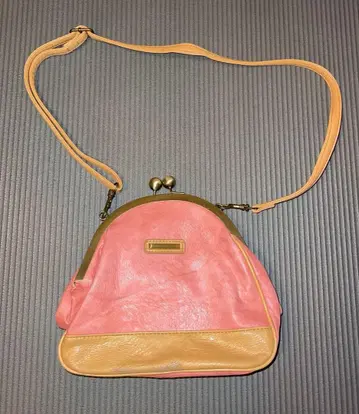 핑크 베이지 숄더백