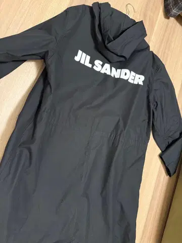 JIL SANDER 블랙 모즈 코트 46 사이즈 시착 정도