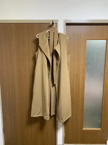 by LEGNA 플리스풍 롱 코트