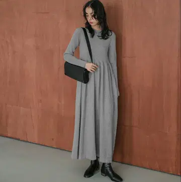 리브 절개 니트 원피스 그레이