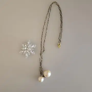 눈꽃송이 브로치 & 펄 목걸이