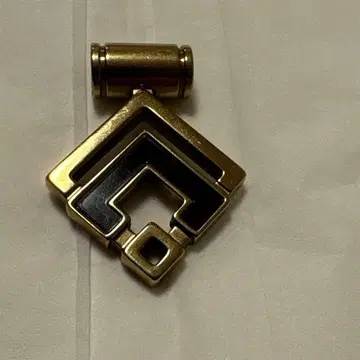 코란토테 목걸이 탑만