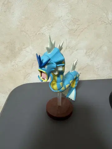 갸라도스 피규어