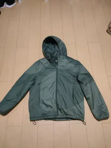 ZARA RN77302 나일론 자켓 일본 사이즈 환산 ML에서 L 정도