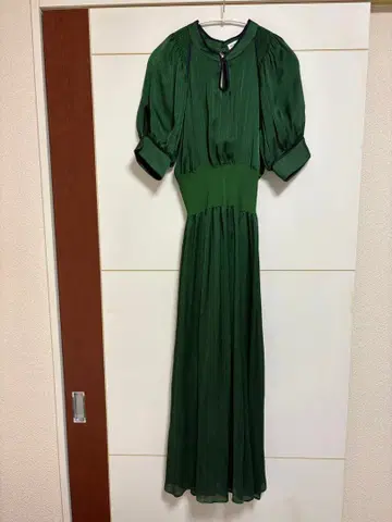 LILY BROWN 그린 플리츠 원피스 벌룬 슬리브