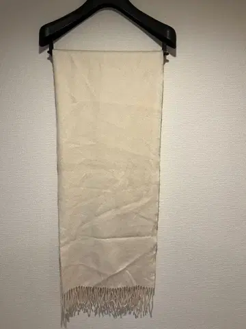 Tiara 프린지 부착 머플러