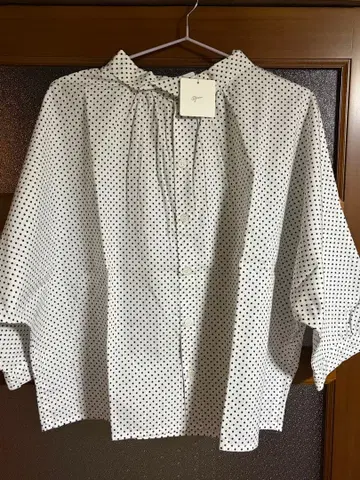 grin 도트 무늬 칠부 소매 셔츠