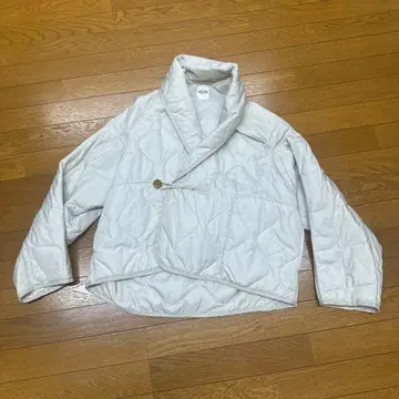 45R 화이트 퀼팅 자켓 숏 기장