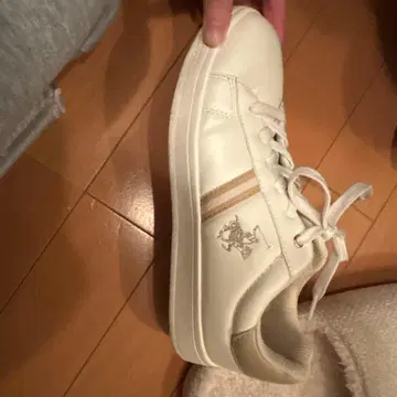 B.H.P.C. 화이트 가죽풍 스니커즈