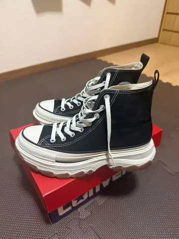 CONVERSE ALL STAR 블랙 하이컷 통굽 스니커즈