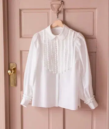 trefle+1 턱 프릴 블라우스