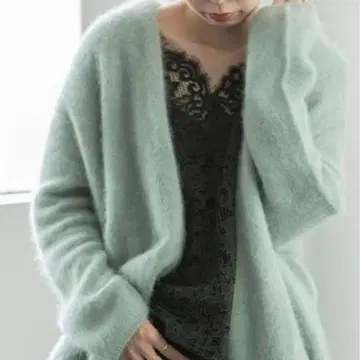 노블 민트 그린 라쿤 니트 가디건