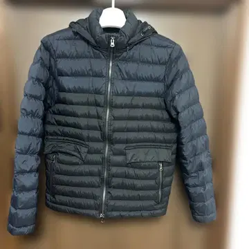 유니클로 띠어리 콜라보 다운 자켓 블랙과 다크 네이비 투톤 M