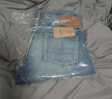 STUDIO D'ARTISAN D1826U 32