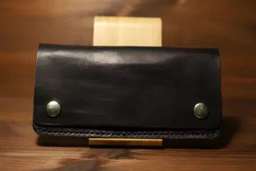 한정판 단 하나 차심 호스버트 트래커 지갑