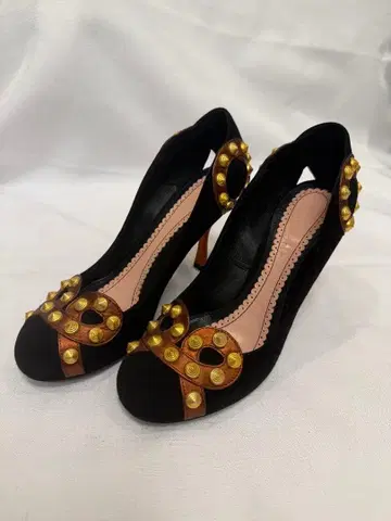 존 갈리아노 레트로 스웨이드 펌프스