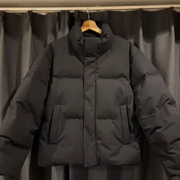 UNIQLO 심리스 다운 자켓 블랙 S 최신 모델 유니클로