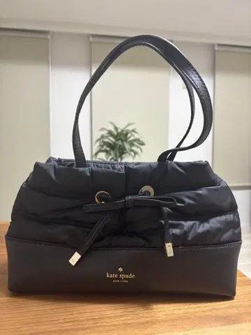 [ kate spade NEW YORK ] 퀼팅 숄더백