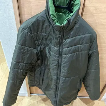 유니클로 남성용 리버서블 패딩 자켓 올리브 그린