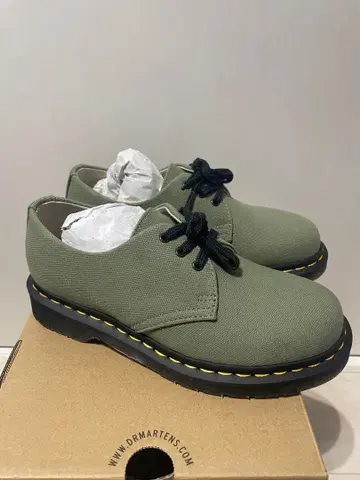 [ 미사용 새상품 ] DR. MARTENS 3홀 신발 카키 23cm