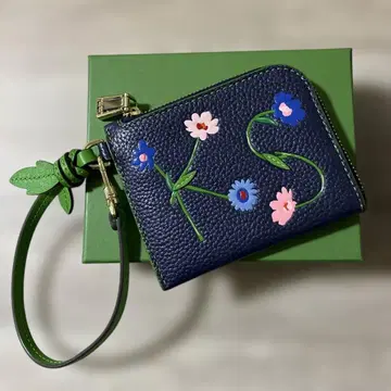꽃무늬 디자인 패스 케이스 네이비 블루