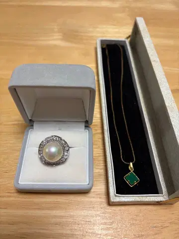 펄 반지와 목걸이 세트