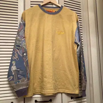 레프트 얼론 티셔츠