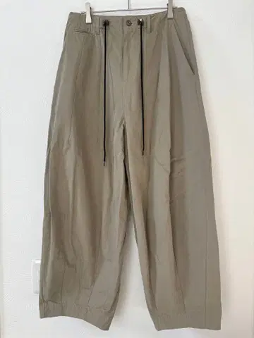 ayane 아얀 피치 스킨 배럴 레그 팬츠 그레이 38 815311