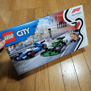 레고 시티 레고 F1 그리드와 VCARB & Sauber 레이스카