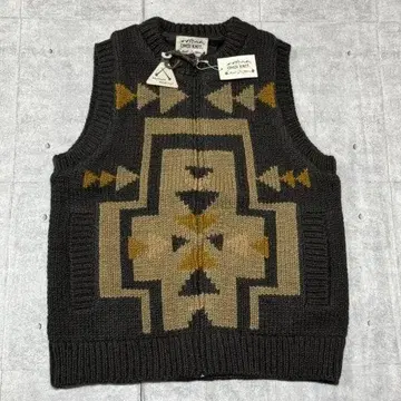 새상품 정가 23100엔 OMOI KNIT 집업 니트 베스트 스웨터