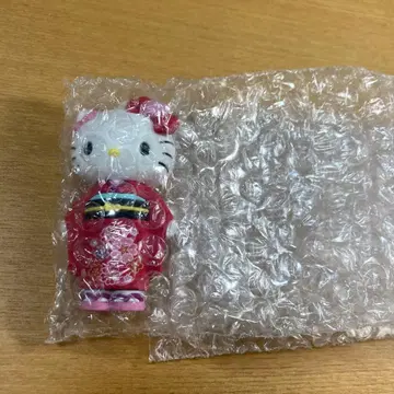 헬로키티전 시크릿 마스코트 참 기모노