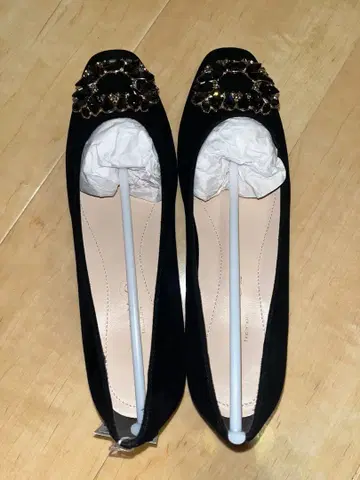 MELMO 비쥬 장식 블랙 펌프스 23cm