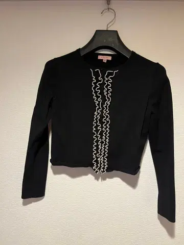 TOCCA 블랙 긴팔 가디건