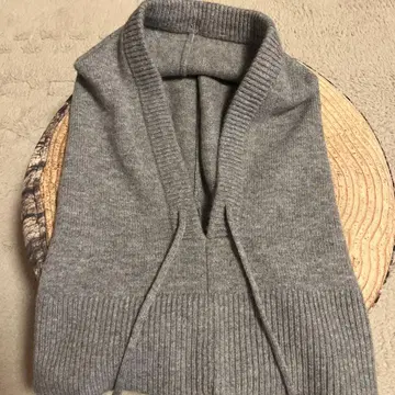 저널 스탠다드 그레이 니트 넥워머