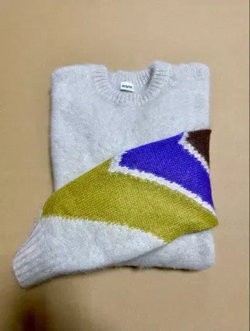 새상품 BOWTE 23aw 니트