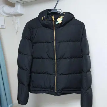 블랙 다운 자켓 후드 부착