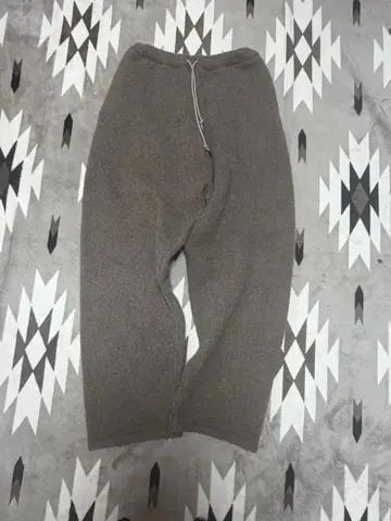 walenode yak pants / 웨르노드 야크 니트 팬츠