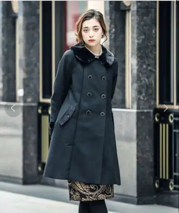 엑시즈팜 W 버튼 롱 코트 블랙