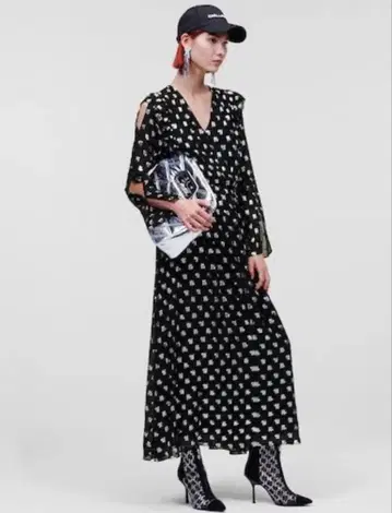 택 포함 칼 라거펠트 메탈릭 모노그램 맥시 드레스