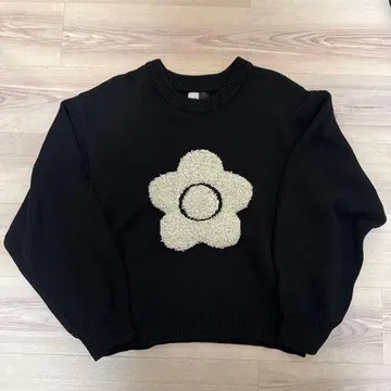 블랙색상 MARY QUANT x PUBLUX 콜라보 니트 풀오버