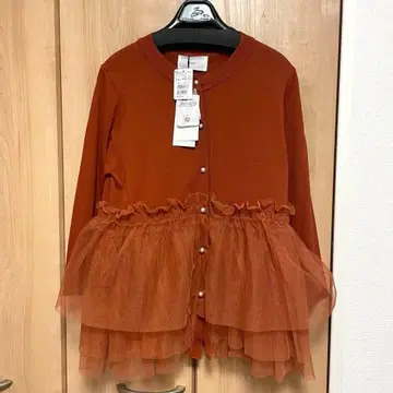 야마다야 미사용 새상품 Vin 펄 버튼 튤 페플럼 니트