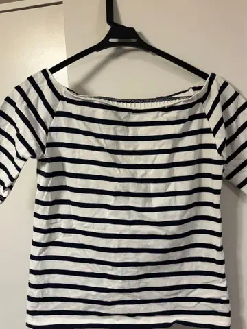 ESTNATION 스퀘어넥 반팔 상의