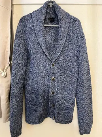 Hugo Boss 네이비 계열 슬림핏 가디건