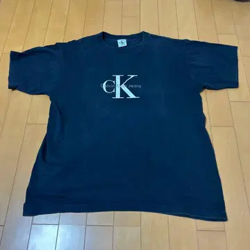 캘빈 클라인 티셔츠